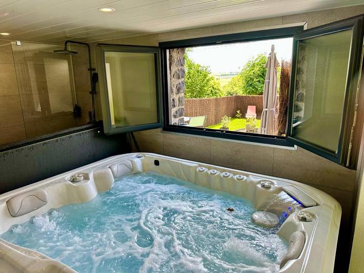 Location de vacances pour 2 personnes, avec sauna ainsi que vue et jardin à Valuéjols - 3