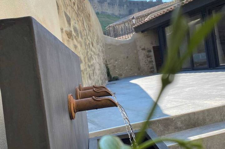 Gîte pour 6 personnes, avec terrasse dans Cite Medievale