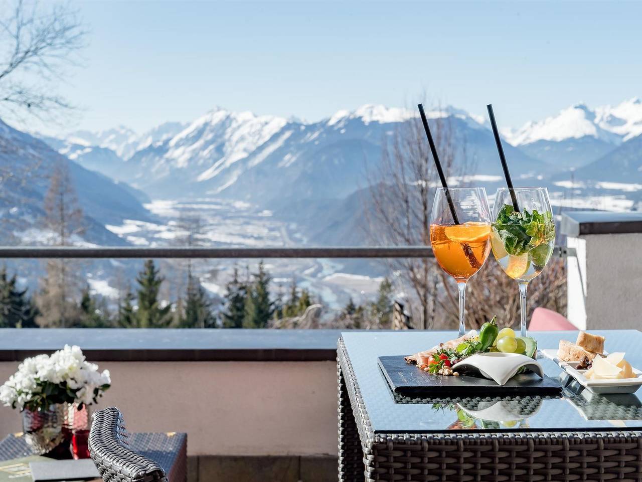 Hotel Inntalerhof - "Sonnenaufgang" Grand Lit-Neu! inkl. Fr in Mösern, Telfs