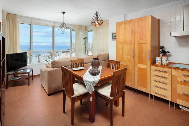 Ganze Wohnung, Ferienwohnung 'Las Terrazas Primera Línea de Playa' mit Meerblick, Wi-Fi und Klimaanlage in Playa de Mezquitilla (Algarrobo), Algarrobo