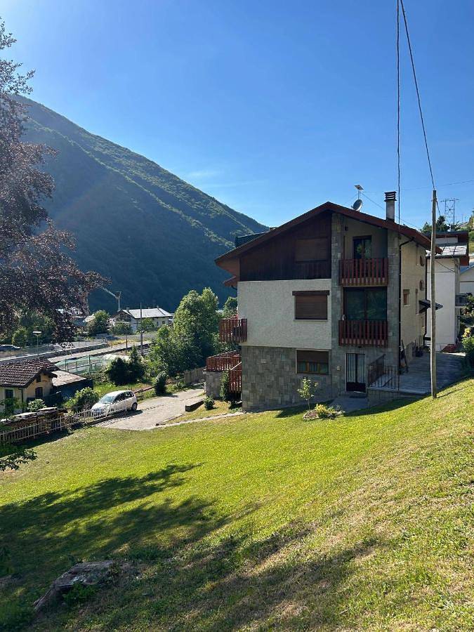 Location de vacances pour 2 personnes, avec Balcon et Terrasse ainsi que Jardin et Vue à Vernante - 3