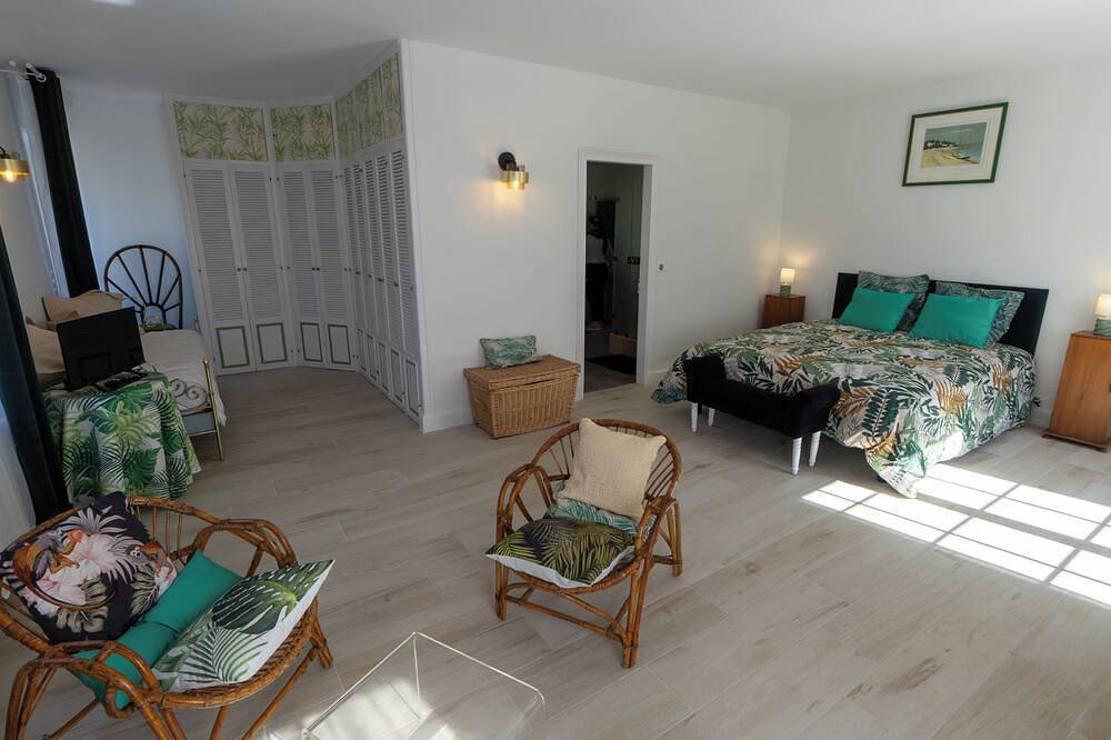 Chambre d'hôtes familiale nature verte au cœur des châteaux à 30 km de Beauval in Cellettes, Sologne
