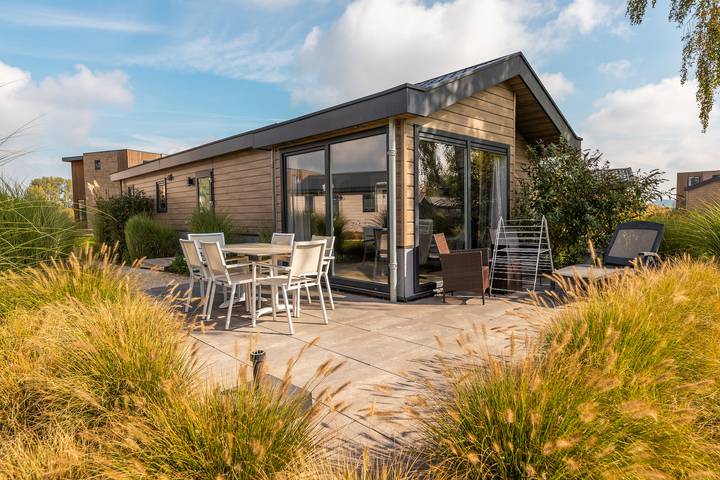 Vakantiehuis voor 6 personen, with Balkon/Terras and Terras as well as Tuin de Betuwe