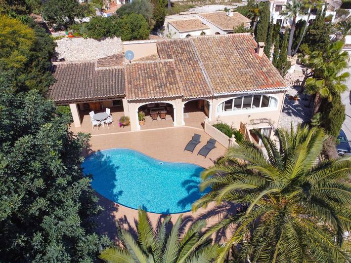 Location de vacances pour 6 personnes, avec jardin et piscine à Teulada - 2