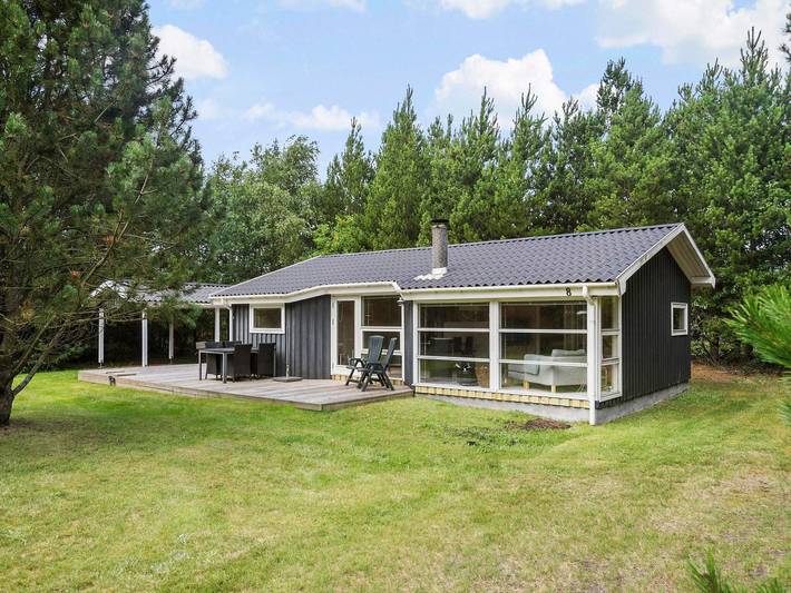 Ferienhaus für 7 Personen, mit Terrasse und Garten sowie Sauna in Saltum