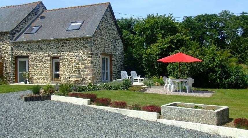 Gîte pour 4 personnes, avec jacuzzi et jardin ainsi que terrasse et sauna, animaux acceptés dans Lamballe-Armor - 2