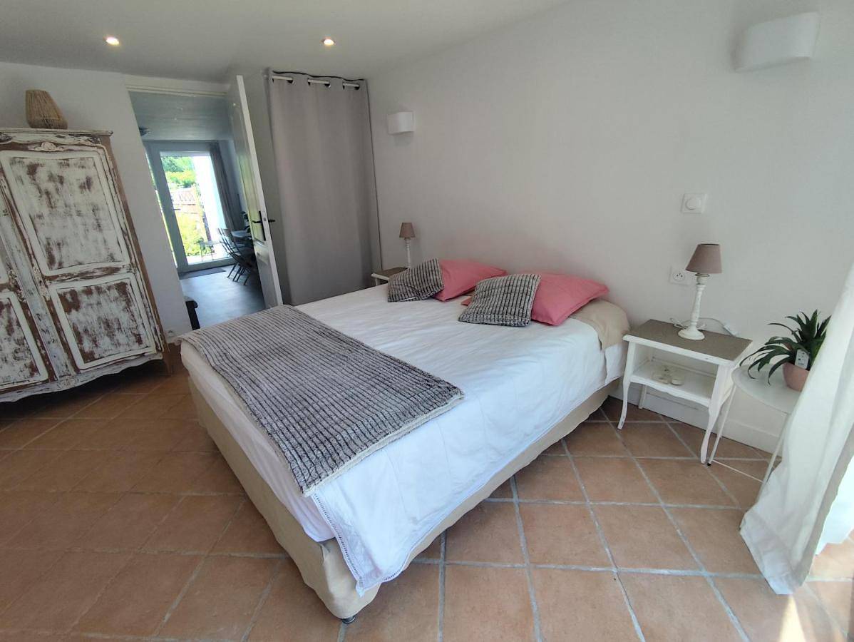 Appartement entier, Appartement cosy entier et parking privé sur place a 5min de lille et 10 min du Stade Pierre Mauroy in Mons-en-Barœul, Région de Lille