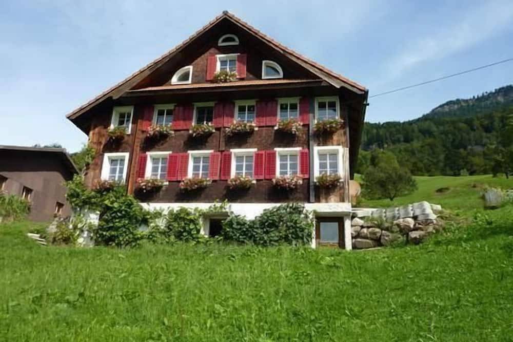 Ganze Wohnung, Ferienwohnung Vitznau für 1 - 4 Personen mit 2 Schlafzimmern - Ferienwohnung in Vitznau, Vierwaldstättersee