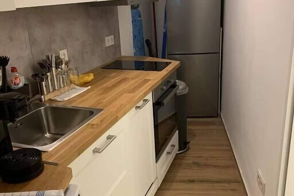 Ganze Wohnung, Gehobenes Apartment in ruhiger Wohngegend Münchens in München Johanneskirchen, München