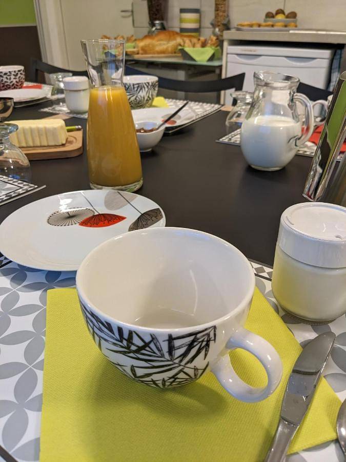 Location de vacances pour 2 personnes, avec vue ainsi que jardin et terrasse à Chambretaud - 4