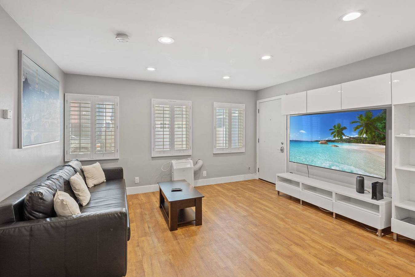 Apartamento entero, Apartamento tranquilo de 2 dormitorios en Venecia con entrada privada in Venice Beach (Los Angeles), Los Angeles