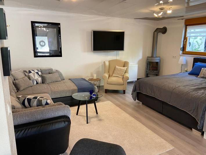 Ferienwohnung für 3 Personen, mit Terrasse und Ausblick in Annweiler - 2