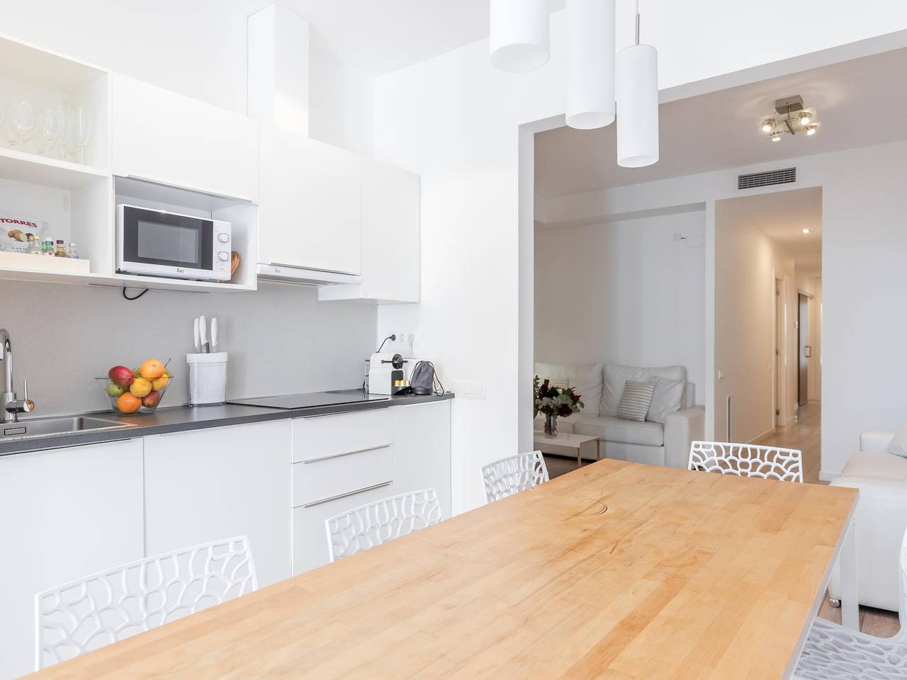Ganze Ferienwohnung, Superior 4 Bedroom Apartment in Barcelona Zentrum, Barcelona