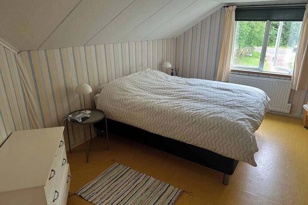 Apartment inkl Wifi / Waschmaschine / Canal Digital / Pool / Trampoline in Ekshärad, Värmland