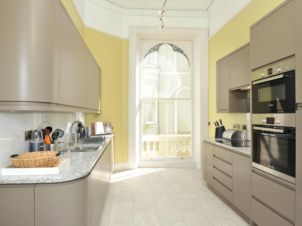 Entire apartment, Geschmackvoll und luxuriös eingerichtete Ferienwohnung in der ersten Etage, mit in Plymouth, South West England