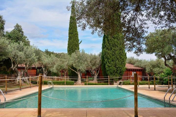 Apartamento para 2 personas, con Terraza y Jardín además de Piscina y Vistas en Alquézar
