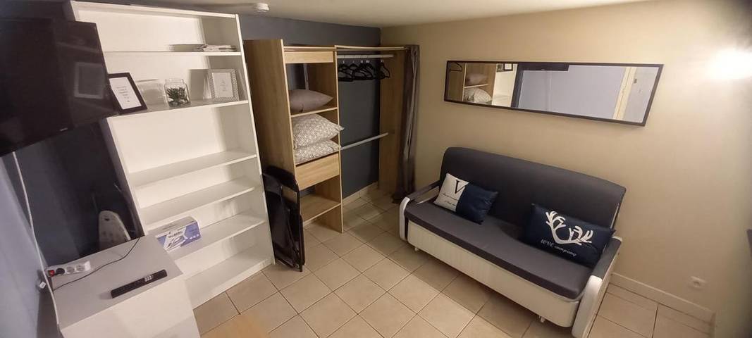 Gîte pour 2 personnes, avec vue et jardin à Clermont (Oise)