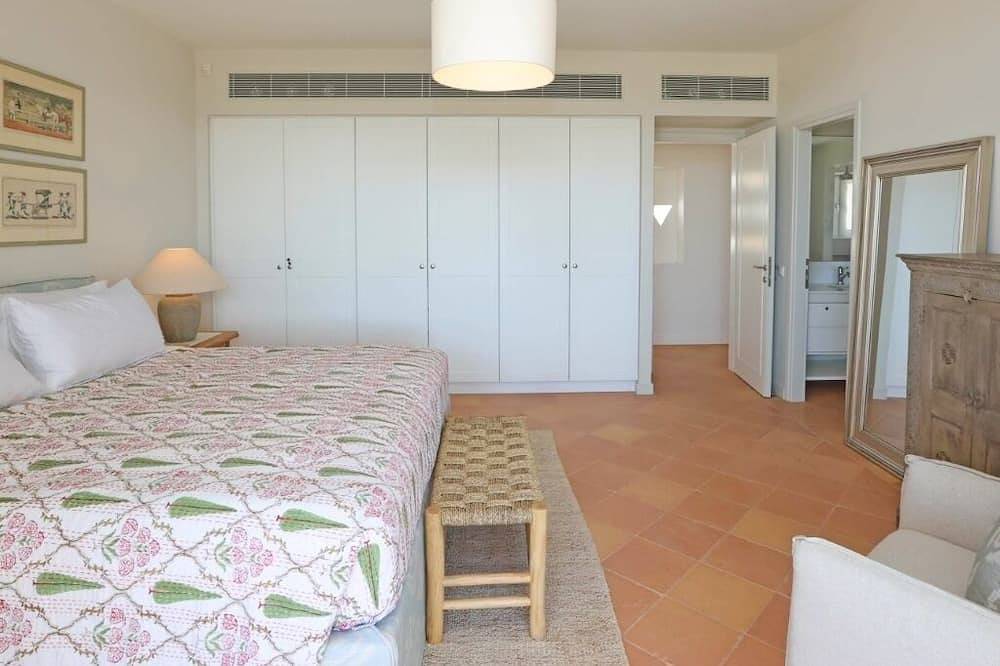 Villa Kyana in Poseidonia, Syros