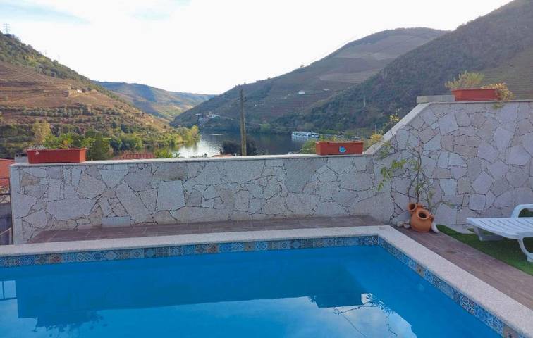 Location de vacances pour 3 personnes, avec balcon et piscine à Pinhão - 4
