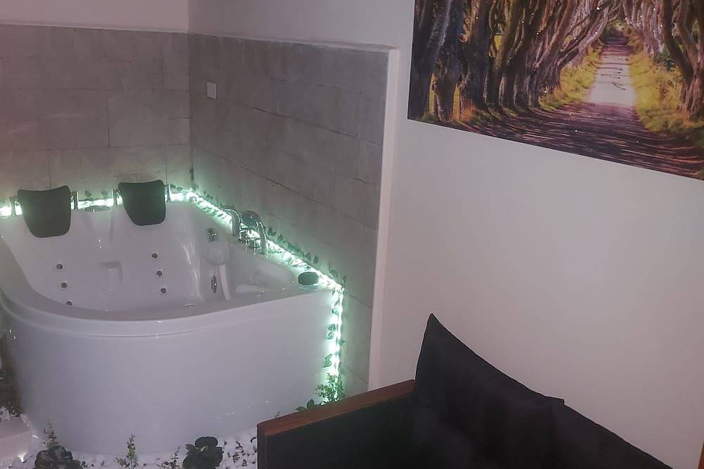 Norman Dream suite within walking distance of the majestic Cathedral of in Monreale, Palermo Provinz