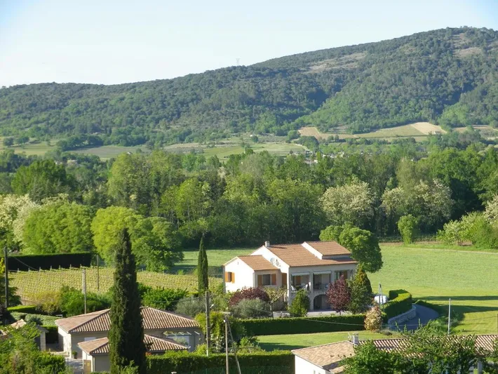 Alojamiento y desayuno para 2 personas, con vistas además de jardín y terraza - 1