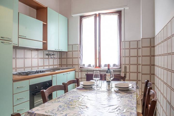 Ferienwohnung für 6 Personen, mit Balkon/Terrasse in Marina di Massa - 4