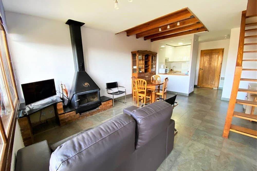 Appartement entier, Duplex 2 ch. 6 Pers. Cheminée, Vues, Lave-vaisselle et Lave-linge in Bourg-Madame, Parc naturel régional des Pyrénées catalanes