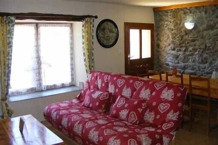 Appartement entier, Joli appartement ayant gardé le charme des maisons de pays pour 6 a 8 personnes in Vars (station de ski), Vars