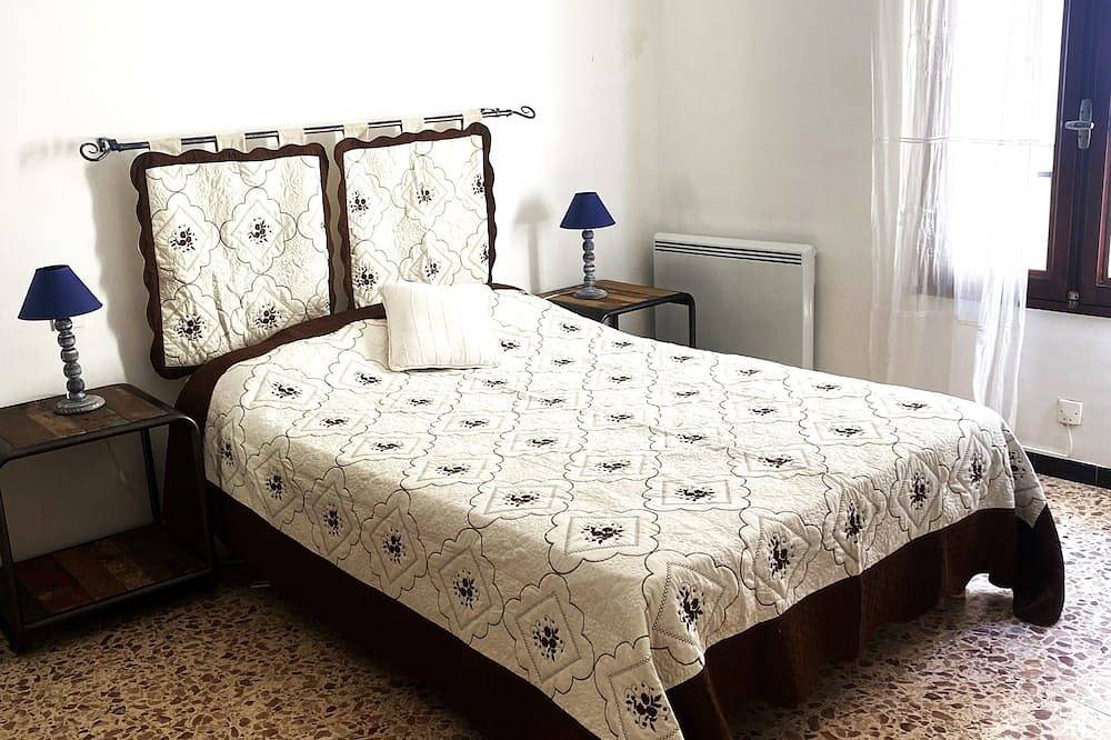 Maison des Mollets. Ideal for families, cycling and hiking groups in Provence. in Saint-Didier, Parc naturel régional du Mont-Ventoux