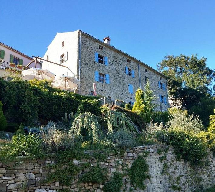 Location de vacances pour 6 personnes, avec vue et jardin, animaux acceptés à Motovun - 3