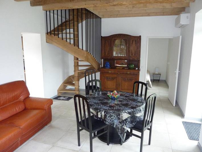 Location de vacances pour 6 personnes, avec terrasse à Pouligny-Saint-Pierre (homonymie)
