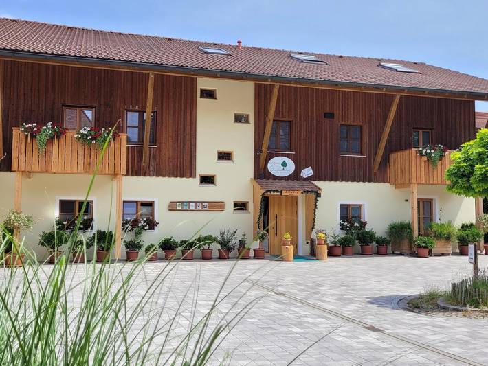 Hotel für 2 Personen, mit Balkon/Terrasse und Balkon sowie Terrasse und Garten in Waldmünchen