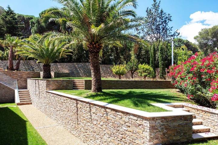 Villa pour 10 personnes, avec Terrasse et Jardin ainsi que Piscine et Sauna à Saint-Tropez - 3