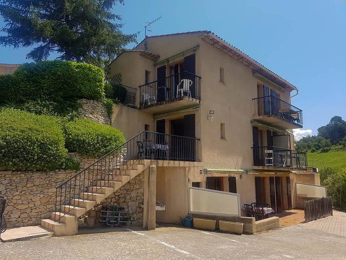 Gîte pour 4 personnes, avec Terrasse et Jardin dans Lac d'Esparron - 3