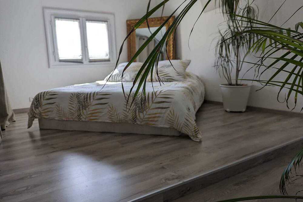 Appartement entier, Appartement de Charme climatisé a 150 mètres de la plage d’honneur in Marseillan, Côte d'Améthyste