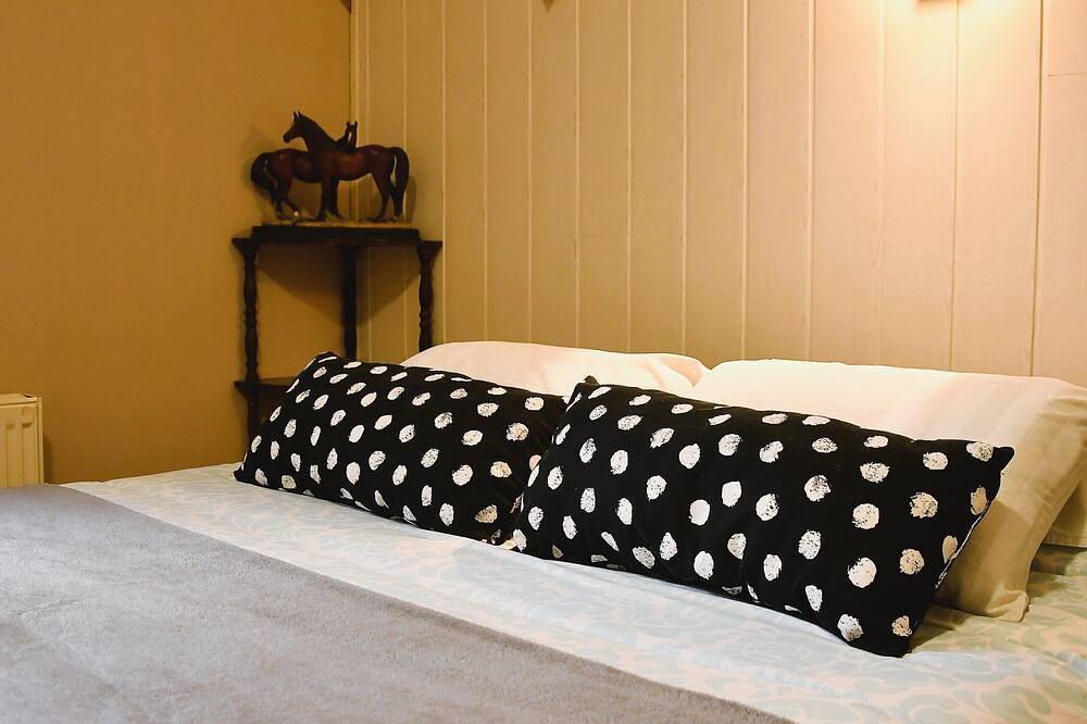 Gîte La Chevêche 2/4 persons, jacuzzi, games room 10 min from Verdun, Meuse in Verdún