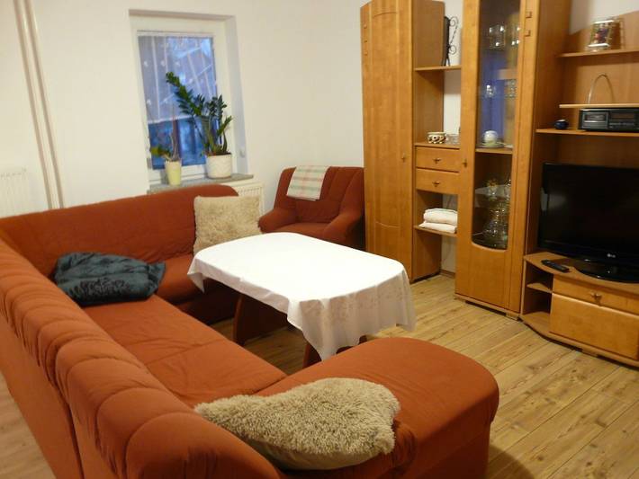 Ganze Wohnung, Ferienwohnung mit Seeblick in Lychen – Komfort auf eingezäuntem Grundstück in Lychensee, Lychen