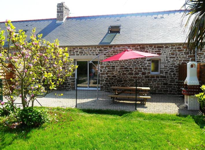 Gîte pour 6 personnes, avec jardin et terrasse, animaux acceptés à Sains