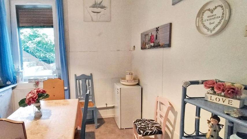 Gîte pour 4 personnes, avec jardin à Pouxeux