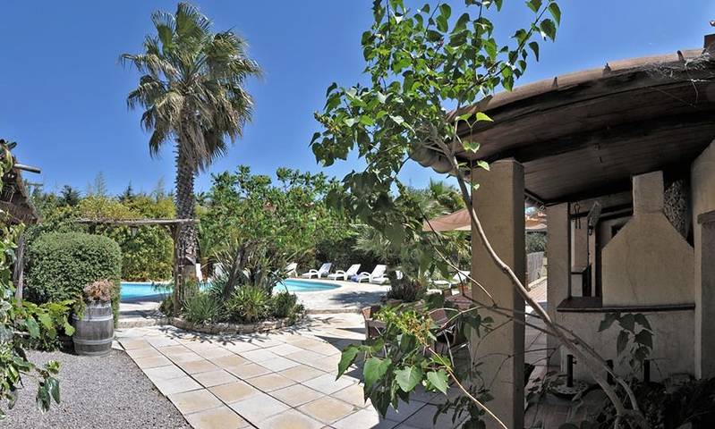 Villa pour 16 personnes, avec piscine ainsi que jardin et terrasse, adapté aux familles dans l' Aude - 3