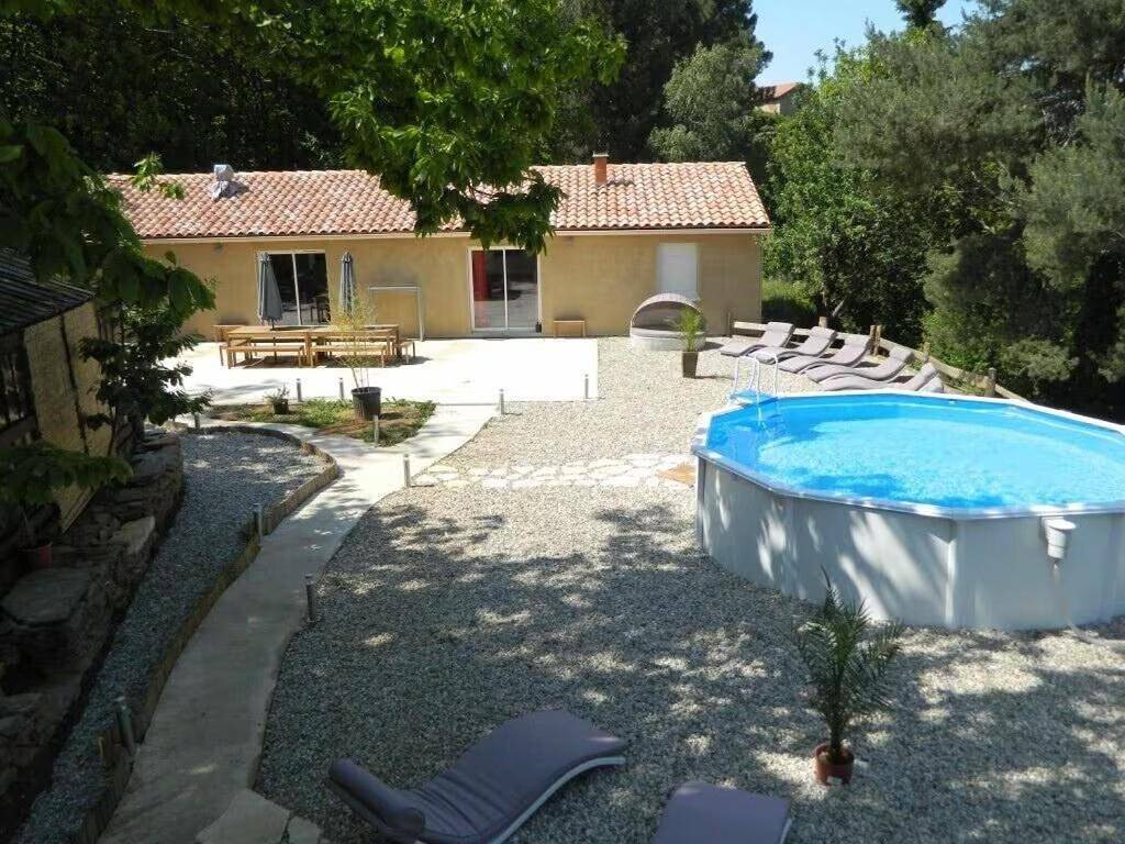 Gîte Cévennes de plein pied tout confort avec piscine privative 12 pers in Branoux-les-Taillades, Parc national des Cévennes
