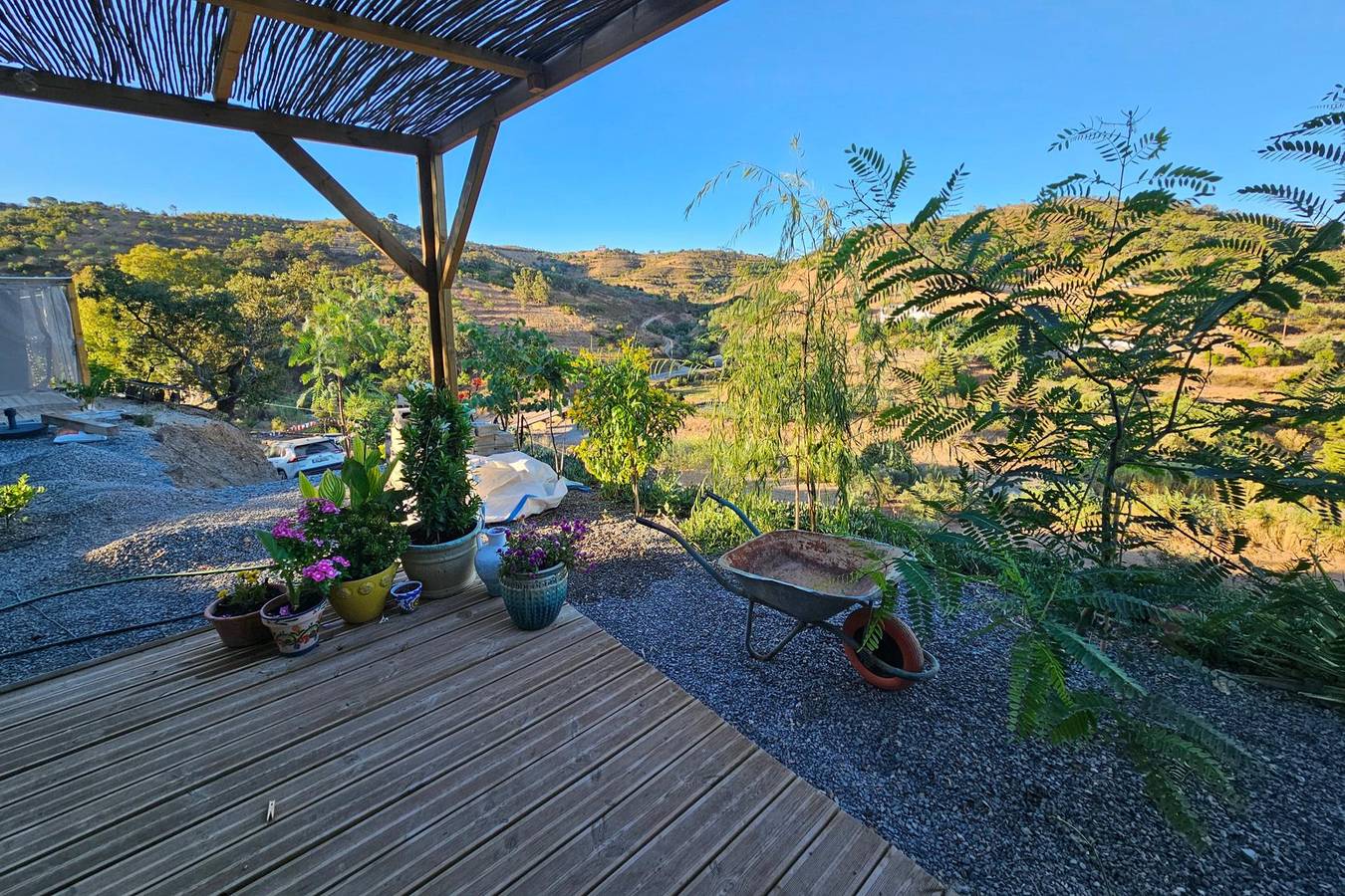 Cabin Sleeps 2 with Enclosed Garden in S. Catarina da Fonte do Bpo, Serra do Caldeirão