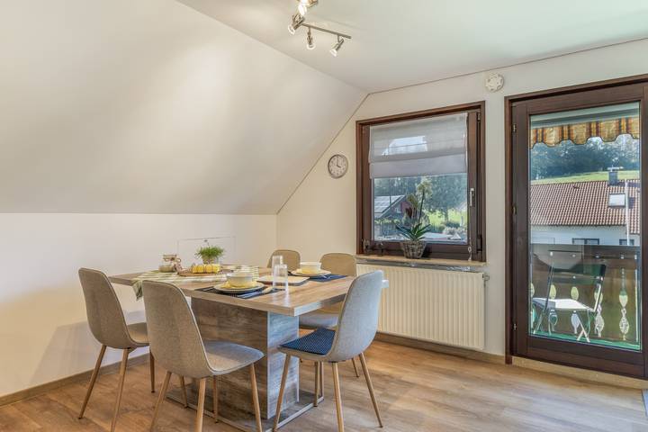 Ganze Wohnung, Apartment „Fewo Relax“ mit Balkon und WLAN in Sigmarszell, Bayerisch Schwaben