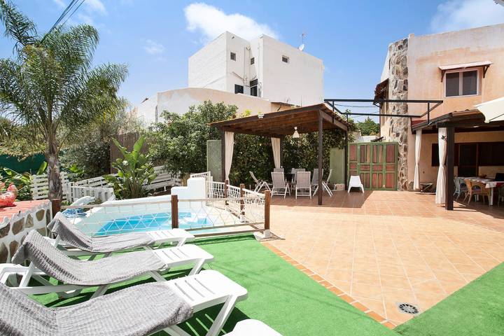 Casa de vacaciones para 14 personas, con Jardín en Moya