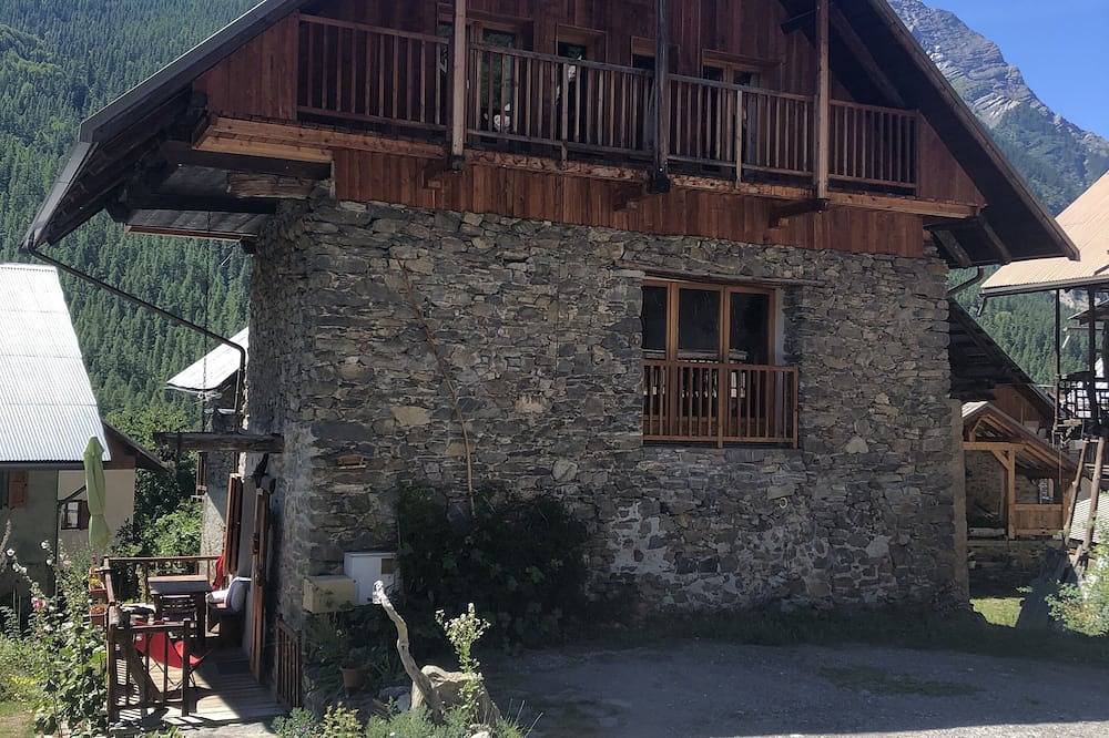 10 minutes from the ski slopes, authenticity, charm and great comfort in Vallouise, Parque Nacional de los Ecrins
