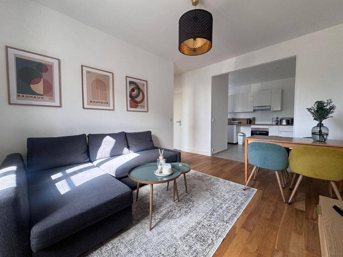 Appartement entier, Cozy cocoon in the heart of town Hec & Tecomah in Jouy-en-Josas, Yvelines