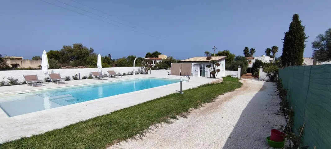 Ferienhaus für 4 Personen, mit Pool und Kinderpool sowie Garten und Whirlpool - 1