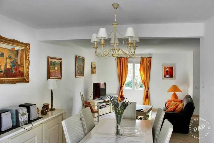 Location de vacances pour 8 personnes, avec terrasse et piscine à Mallemort - 4