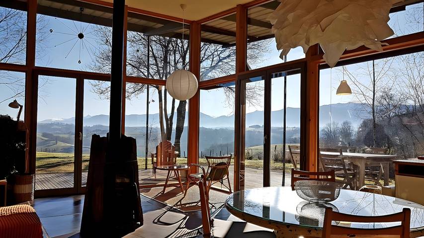 Gîte pour 5 personnes, avec Jardin à Gan