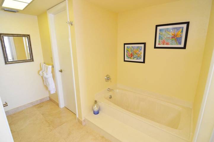 Ferienwohnung für 6 Personen, mit Whirlpool und Pool sowie Balkon - 1